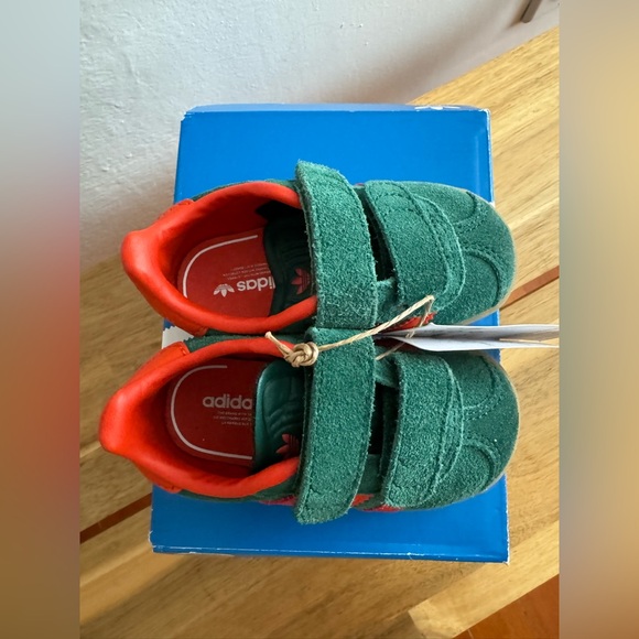 Toddler Adidas Gazelle in Green/Orange. Like new, worn only once. Size 5K. - Picture 3 of 4